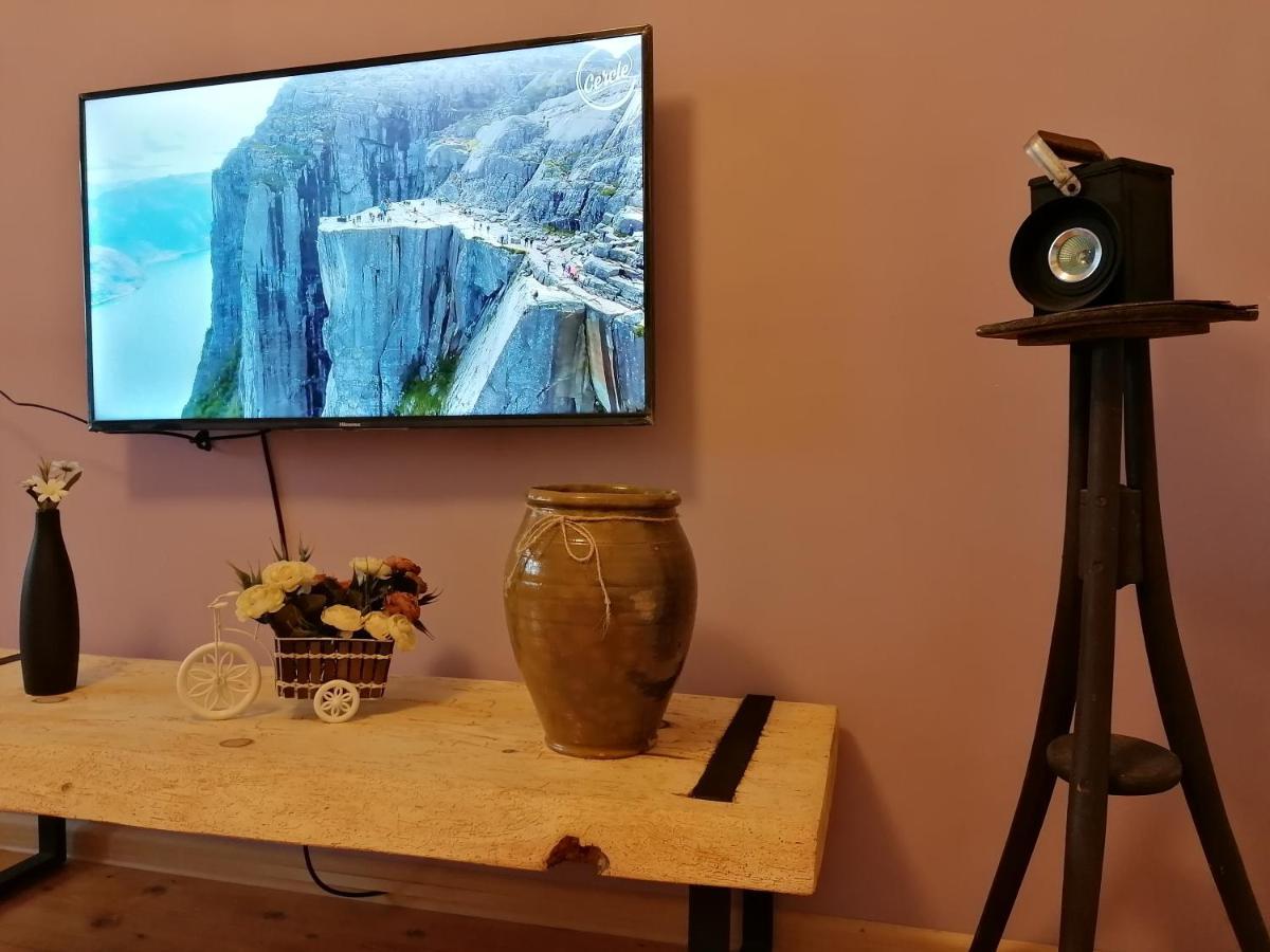 Autøgráph Boutique Høme 9 Borjomi Esterno foto